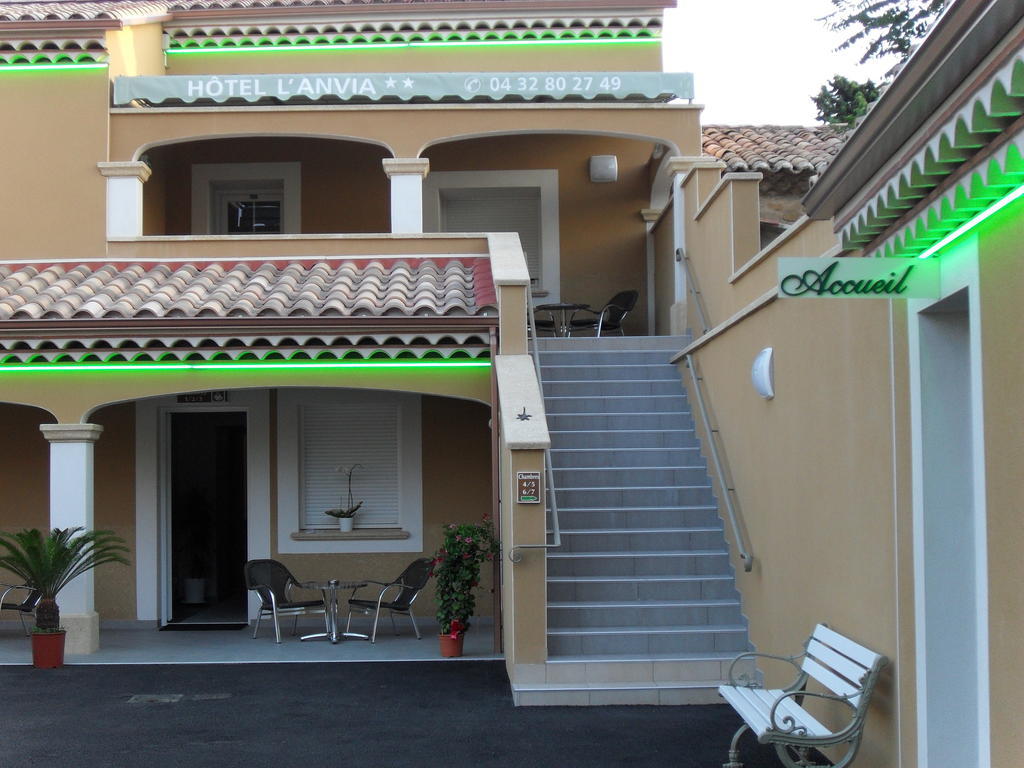 Hotel L'Anvia Bollène Exterior foto