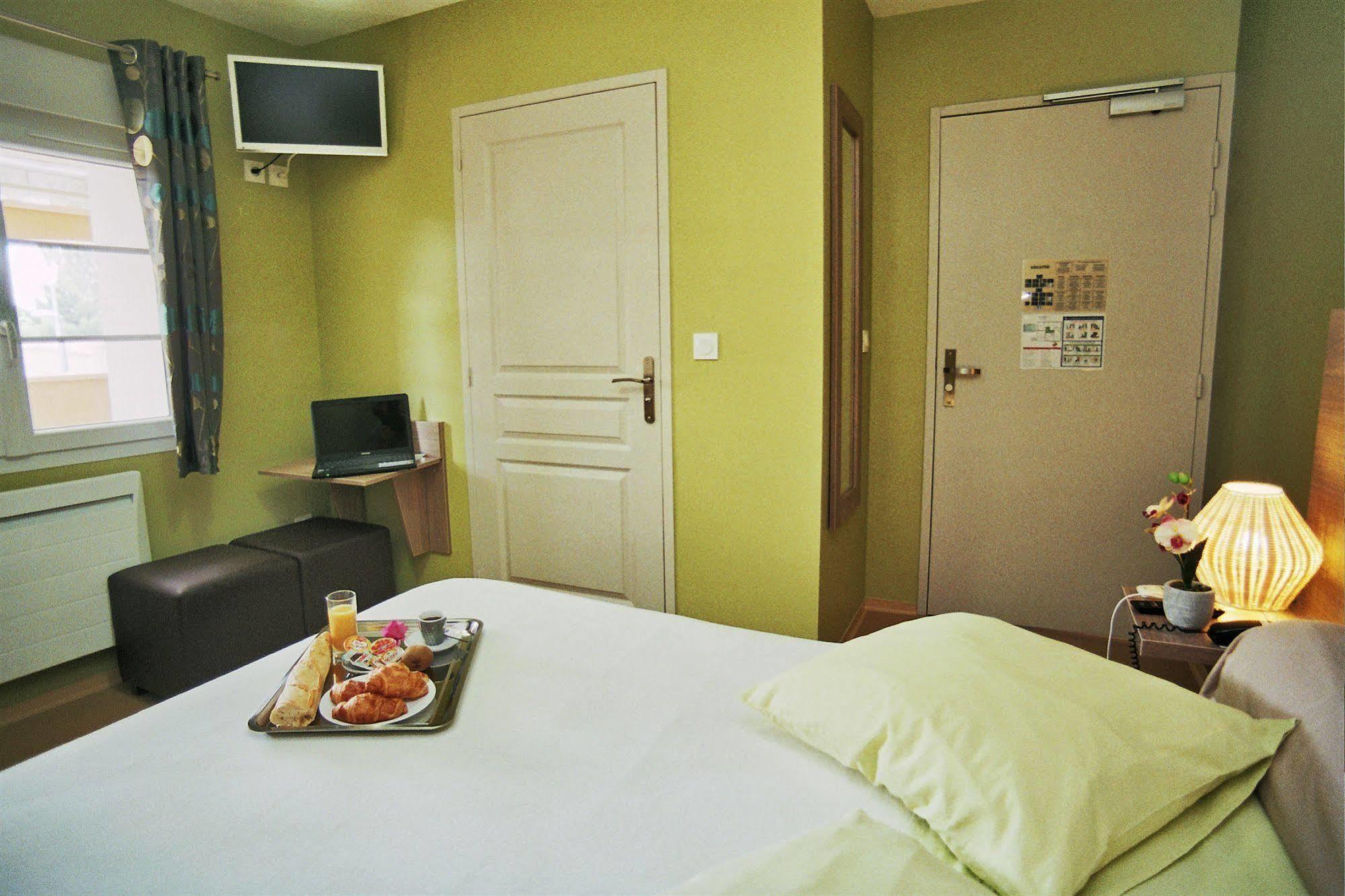 Hotel L'Anvia Bollène Exterior foto